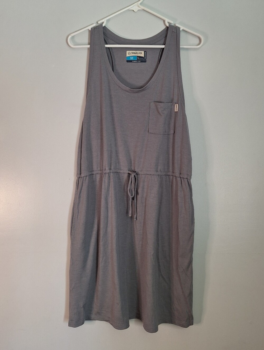 Magellan Outdoors Gray Sleeveless Tank with Front Pocket NWOT